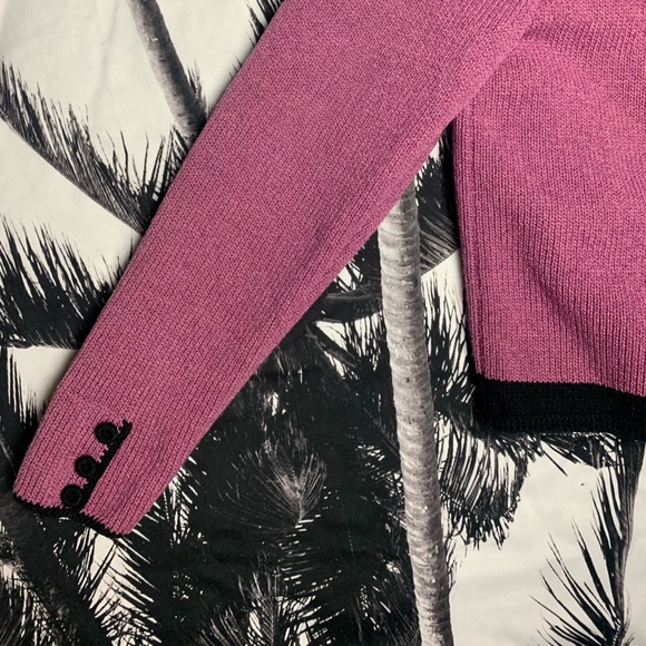 Adorable VINTAGE Cardigan - Picture 10 of 12